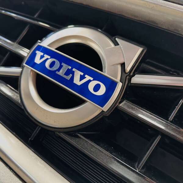 Emblema Volvo Insignia para Frontal 11.5cm